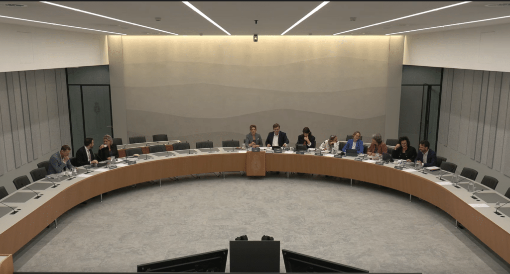 Tweede Kamer bespreekt toekomst hondenfokkerij en hondenwelzijn debat 15 10 2026